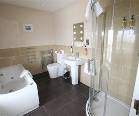 The Three Acres Inn & Restaurant Huddersfield Dış mekan fotoğraf